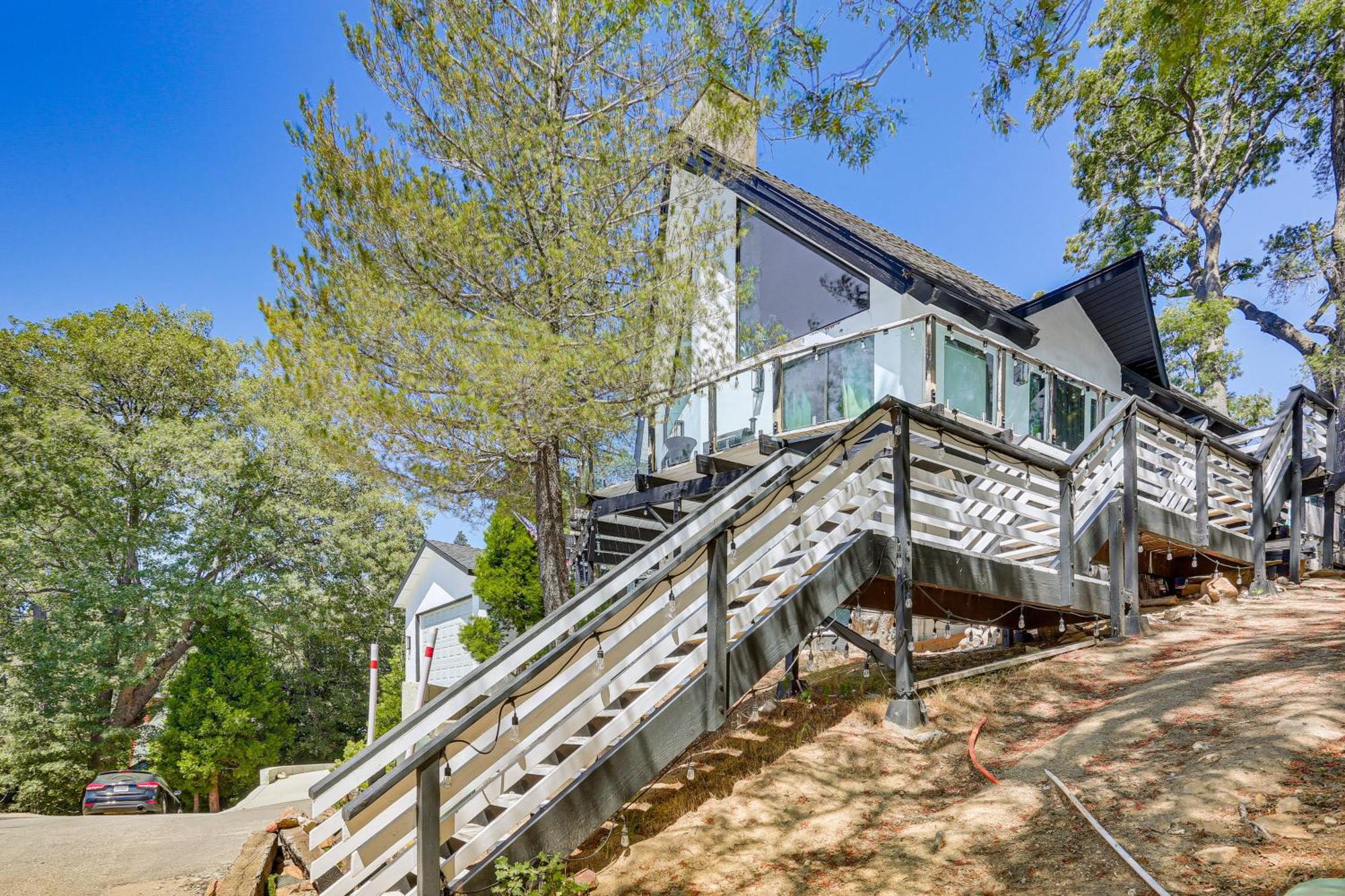 Lake Arrowhead Cabin With Hot Tub And Mountain Views! Екстериор снимка