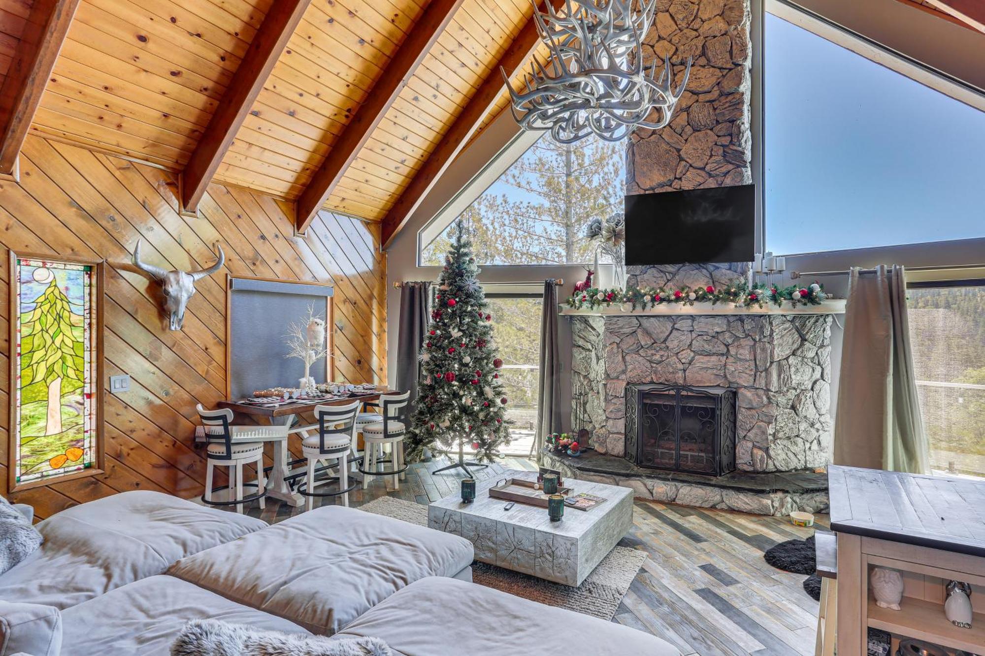 Lake Arrowhead Cabin With Hot Tub And Mountain Views! Екстериор снимка